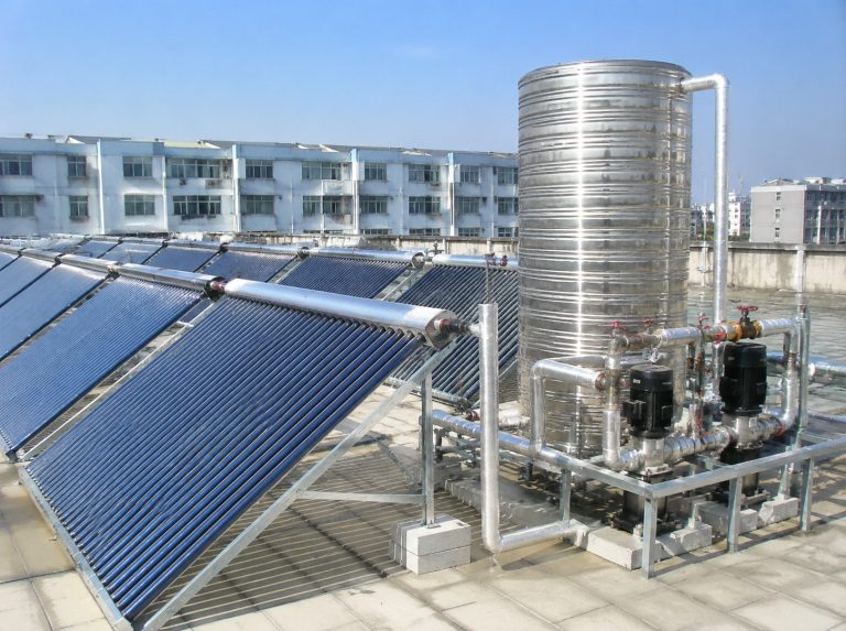 长垣商用大容量真空管太阳能热水系统